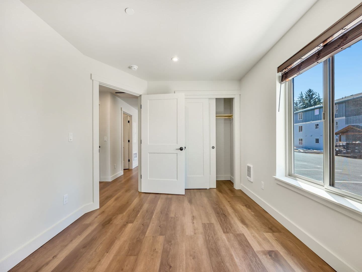 Warrenton Apartment: 1313, 1315, 1317 SE Jetty Ave