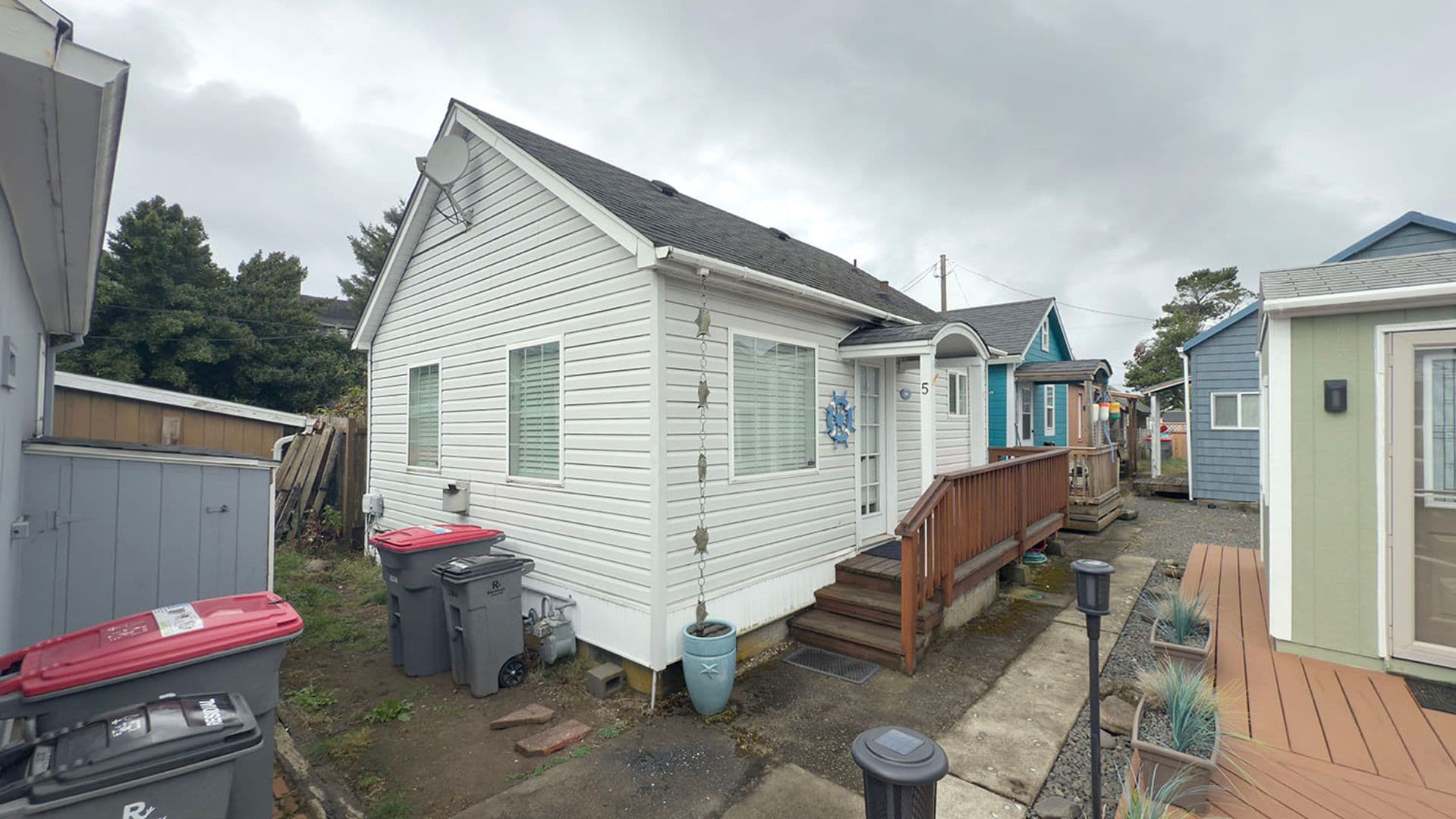 Seaside House: 314 4th Ave #5