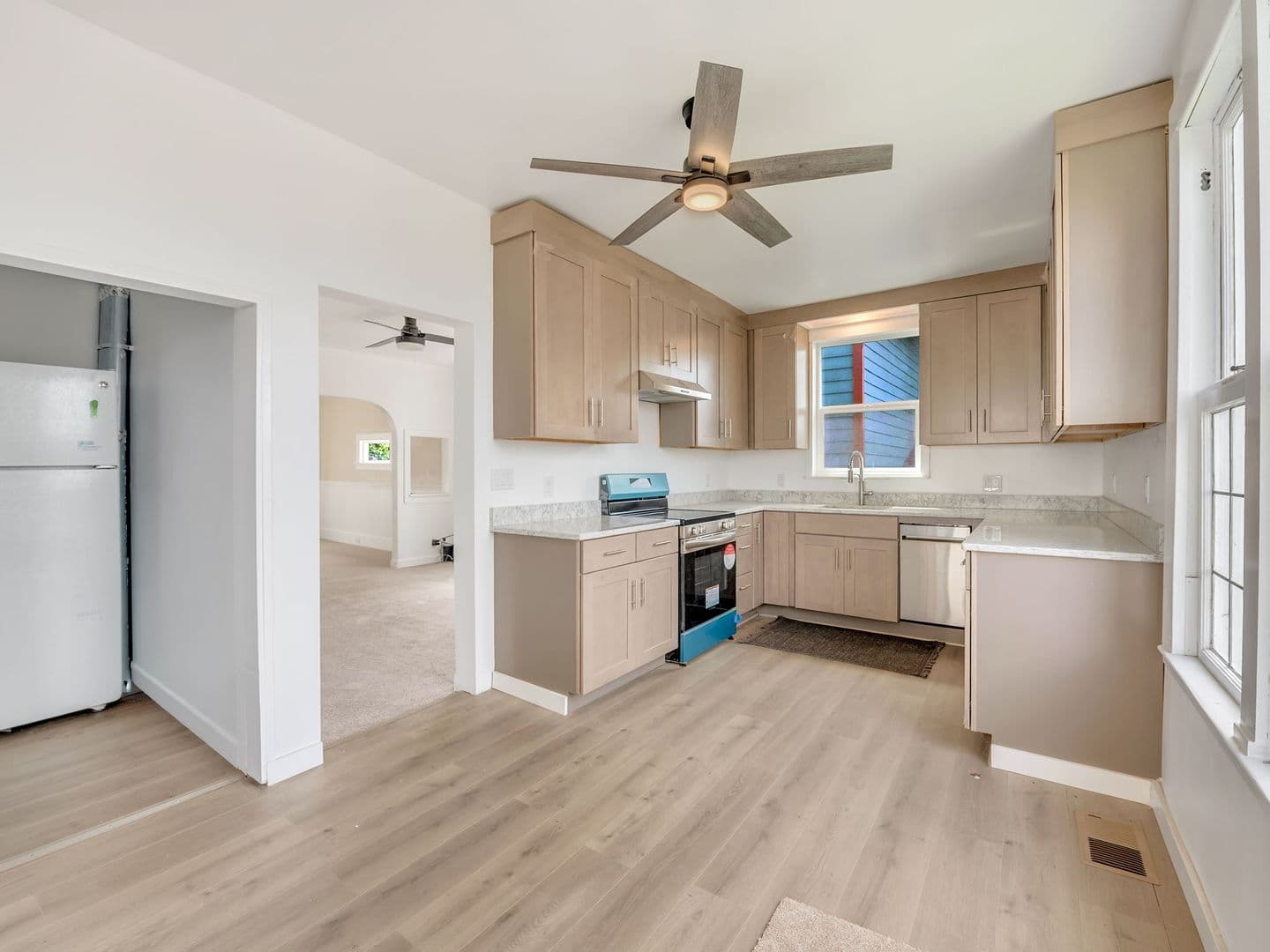 Astoria House: 70 W Bond St.