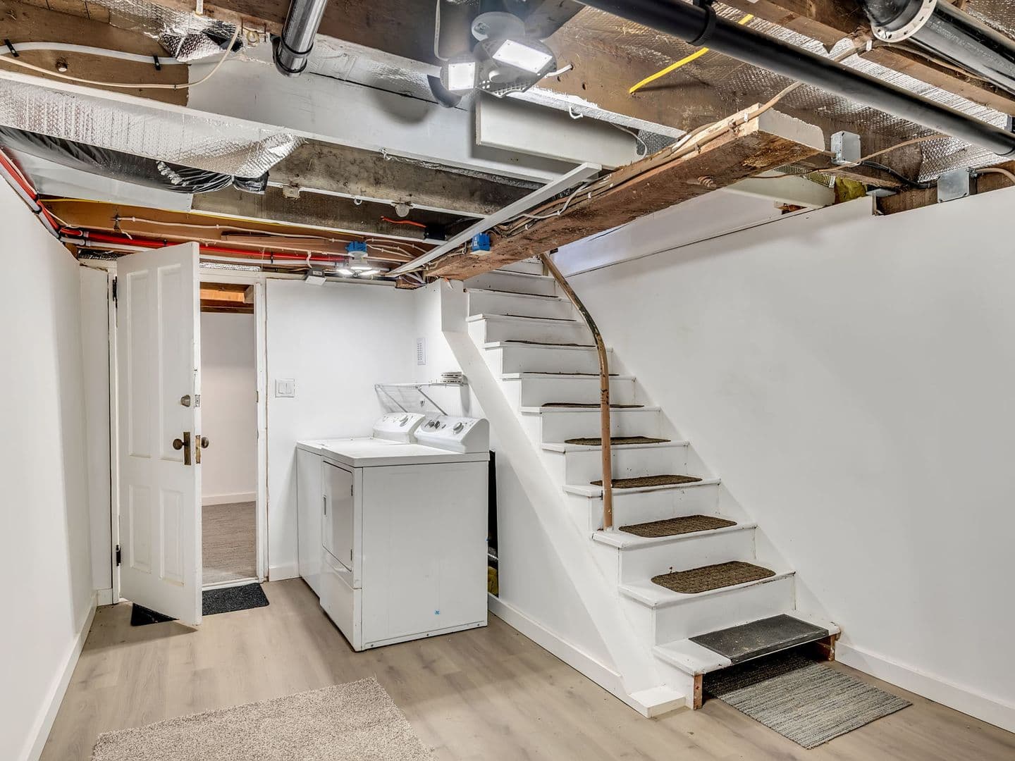 Astoria House: 70 W Bond St.