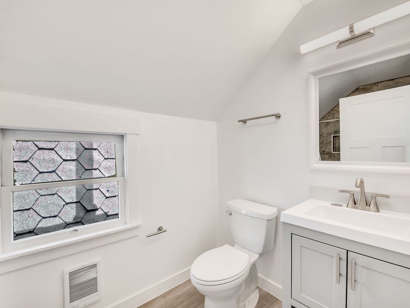 Astoria Apartment: 66 W Bond St. Unit A