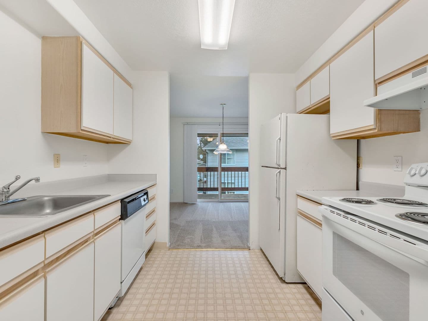 Seaside Apartment: 355 South Wahanna Rd