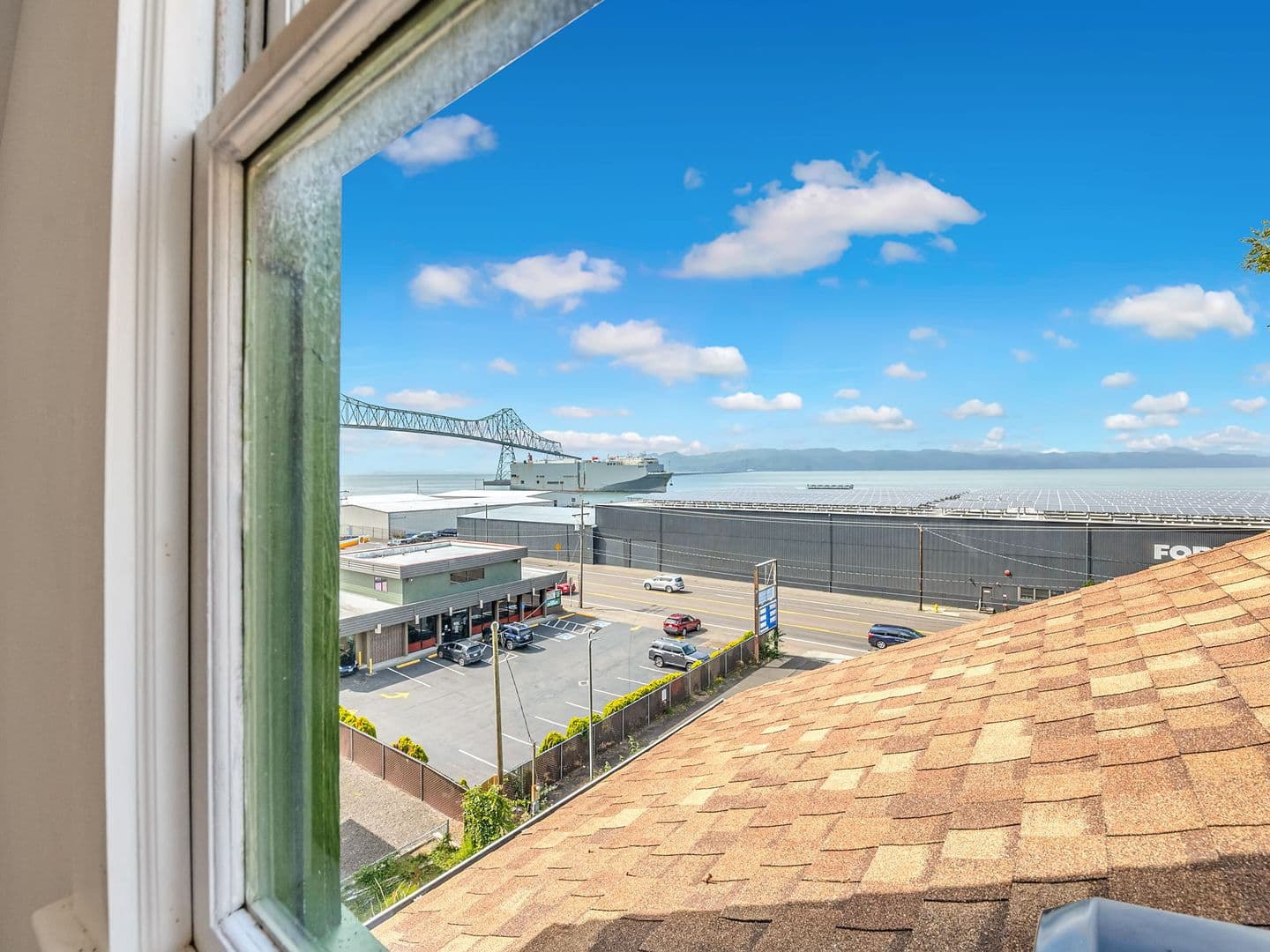 Astoria Apartment: 66 W Bond St. Unit A