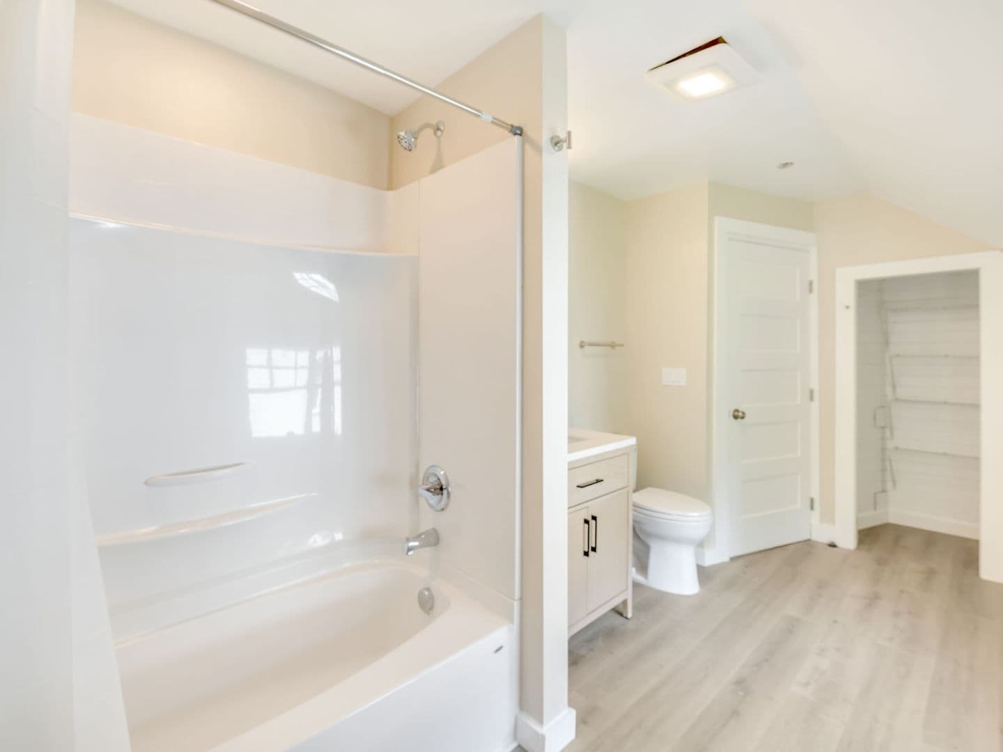 Astoria House: 70 W Bond St.