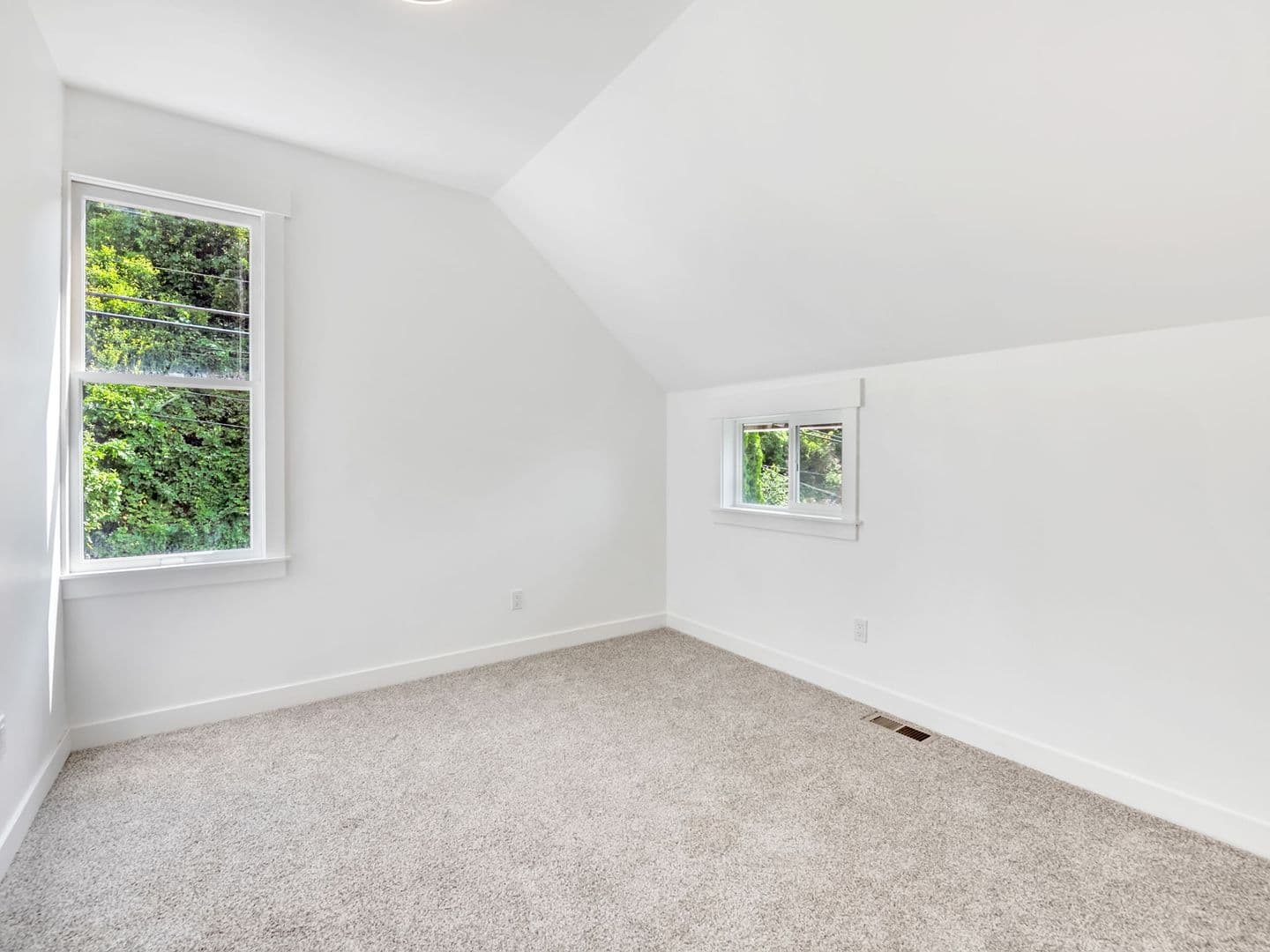 Astoria Apartment: 66 W Bond St. Unit A