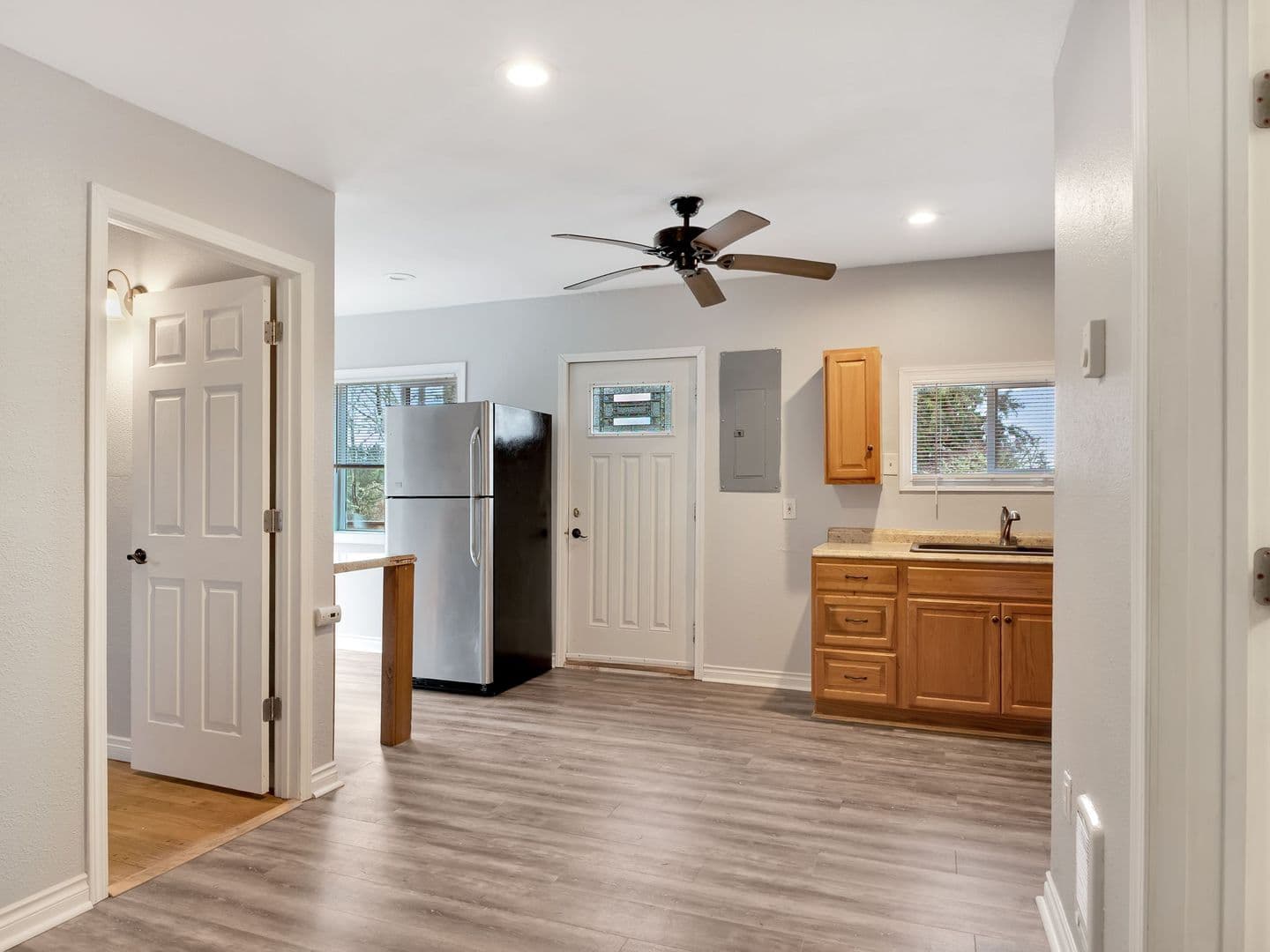 Warrenton Apartment: 92256 Hummingbird Ln.