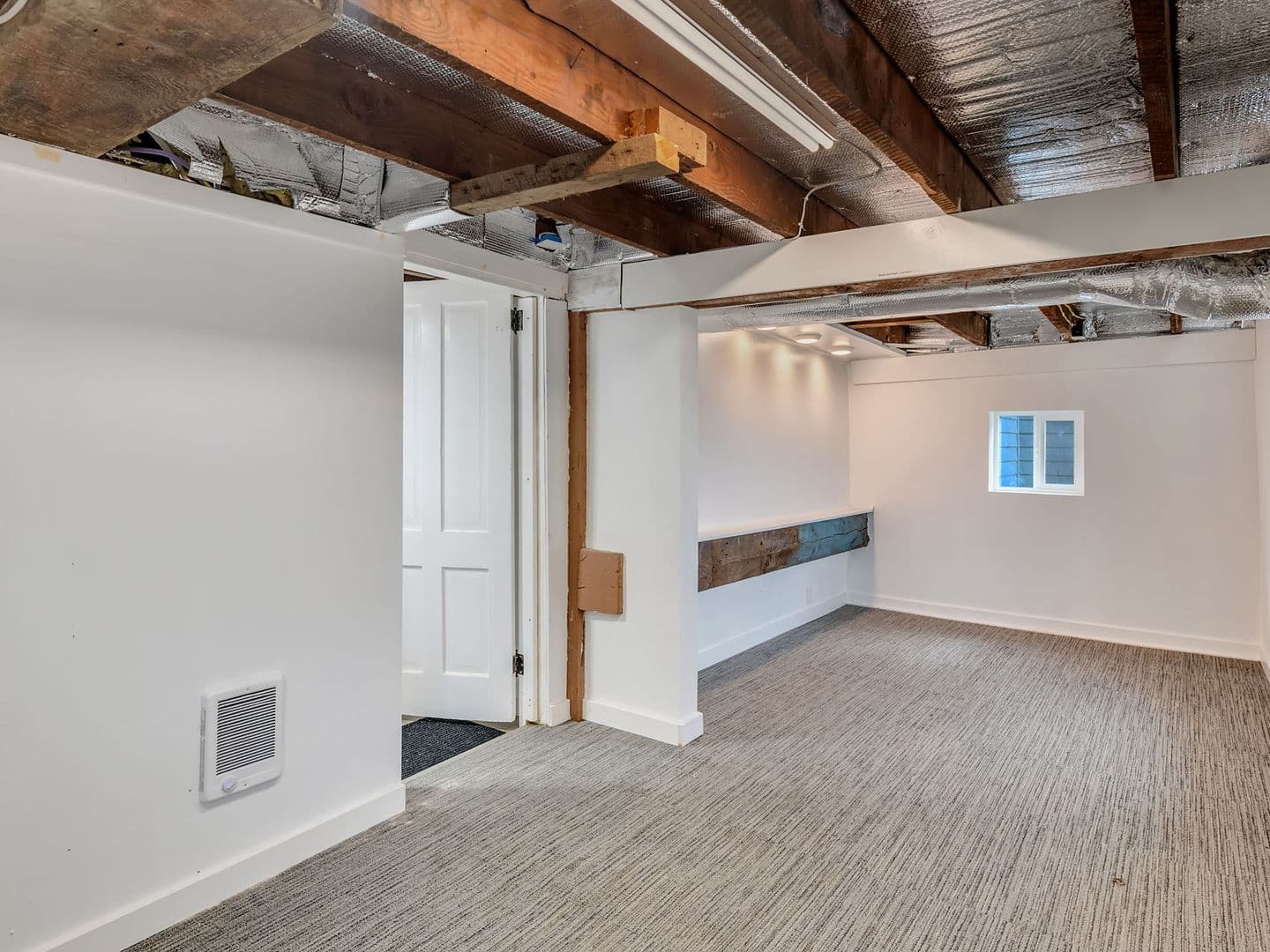 Astoria House: 70 W Bond St.