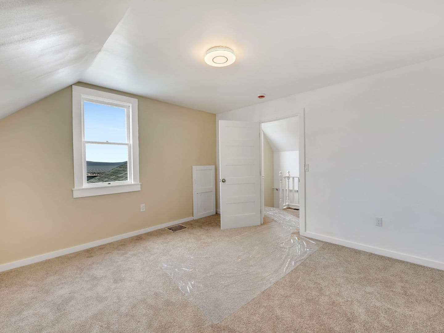 Astoria House: 70 W Bond St.