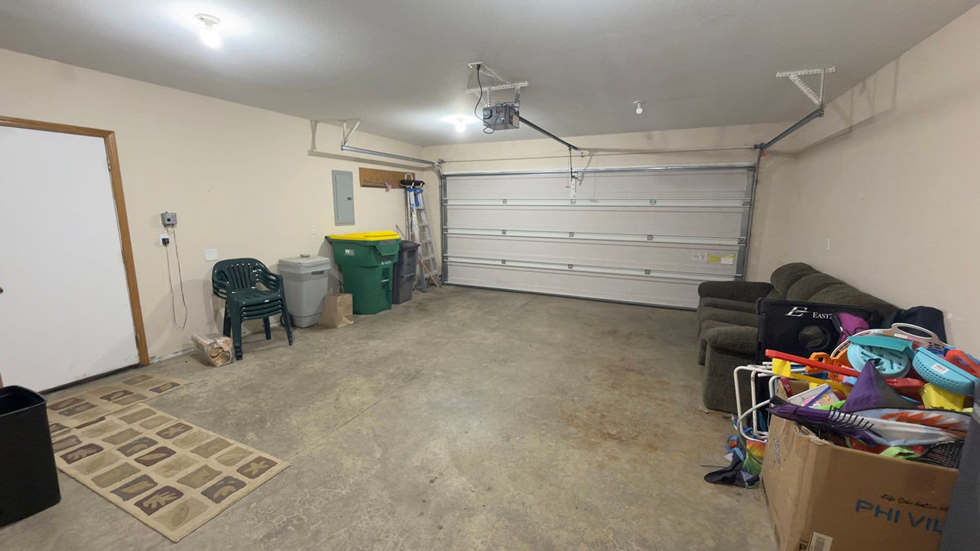 Warrenton House: 90587 Lake View Rd