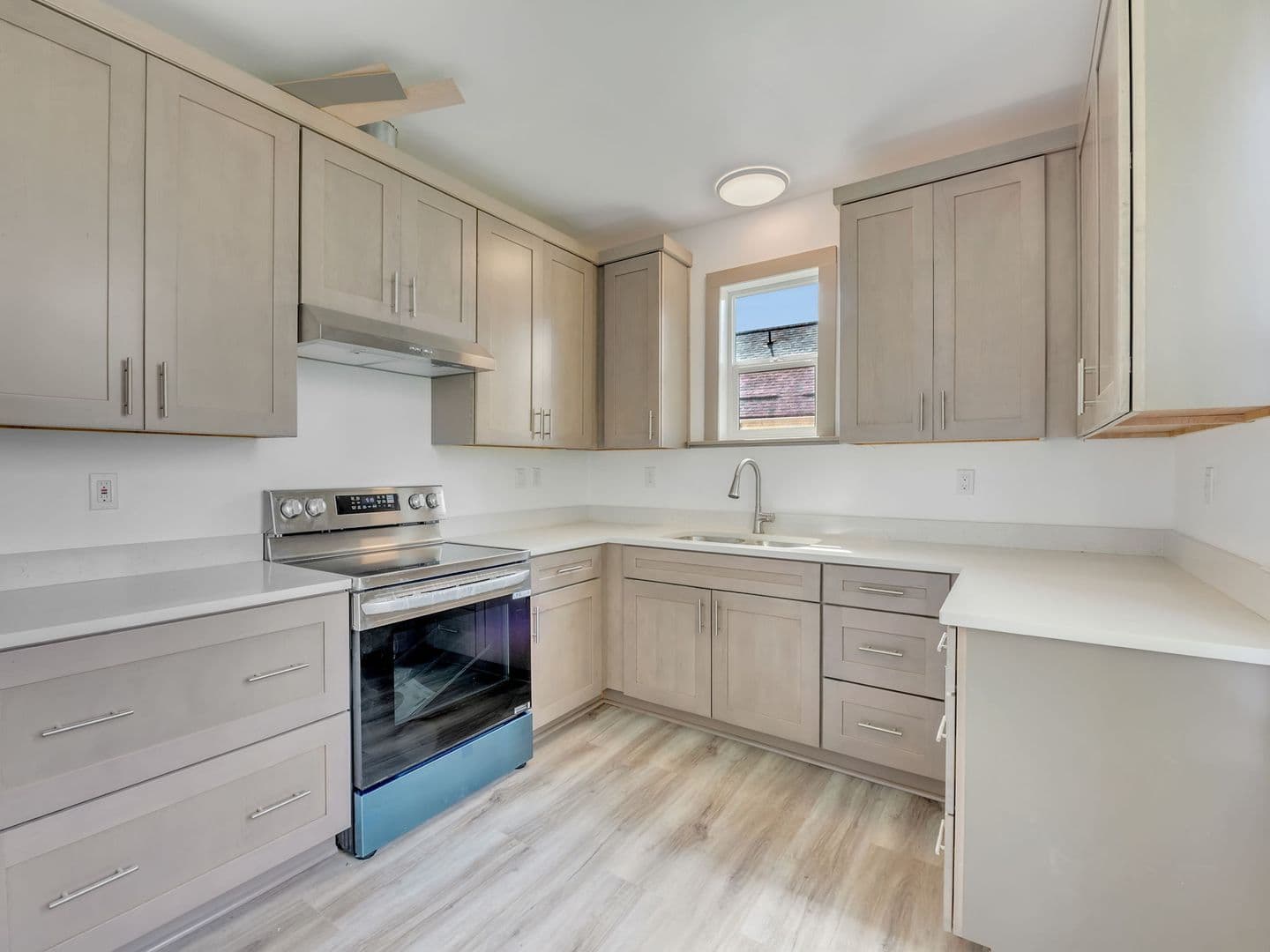 Astoria Apartment: 66 W Bond St. Unit A