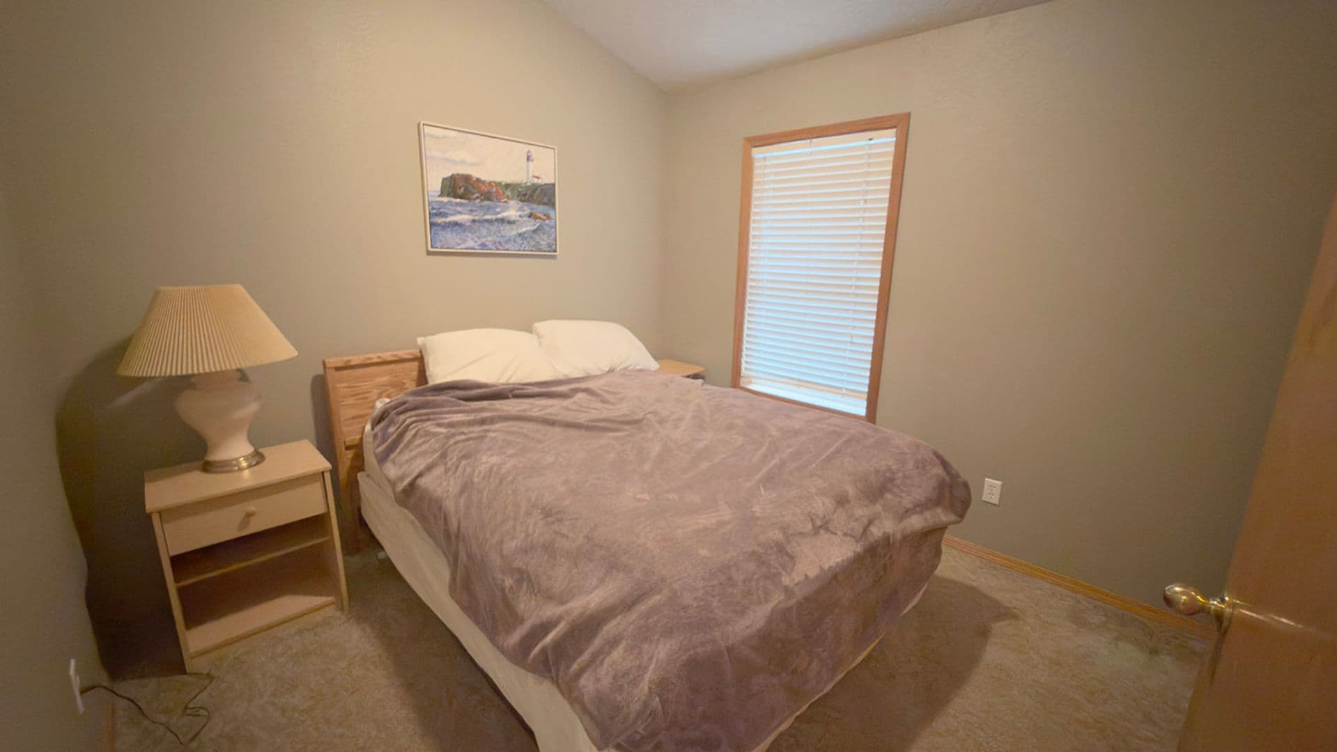 Warrenton House: 90587 Lake View Rd