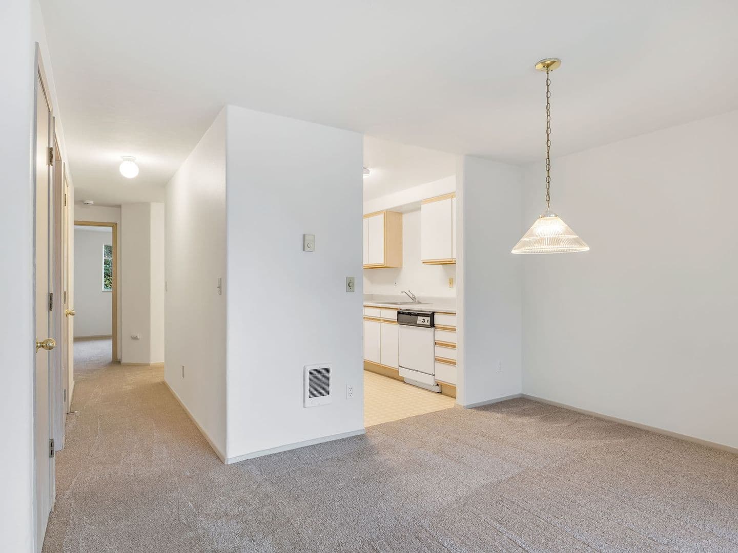 Seaside Apartment: 355 South Wahanna Rd