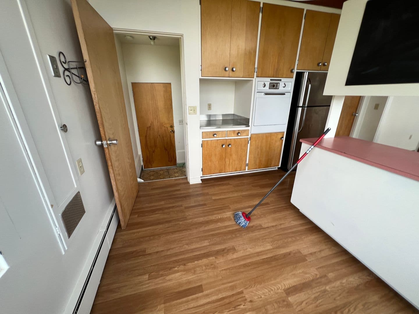 Astoria House: 496 37th St.
