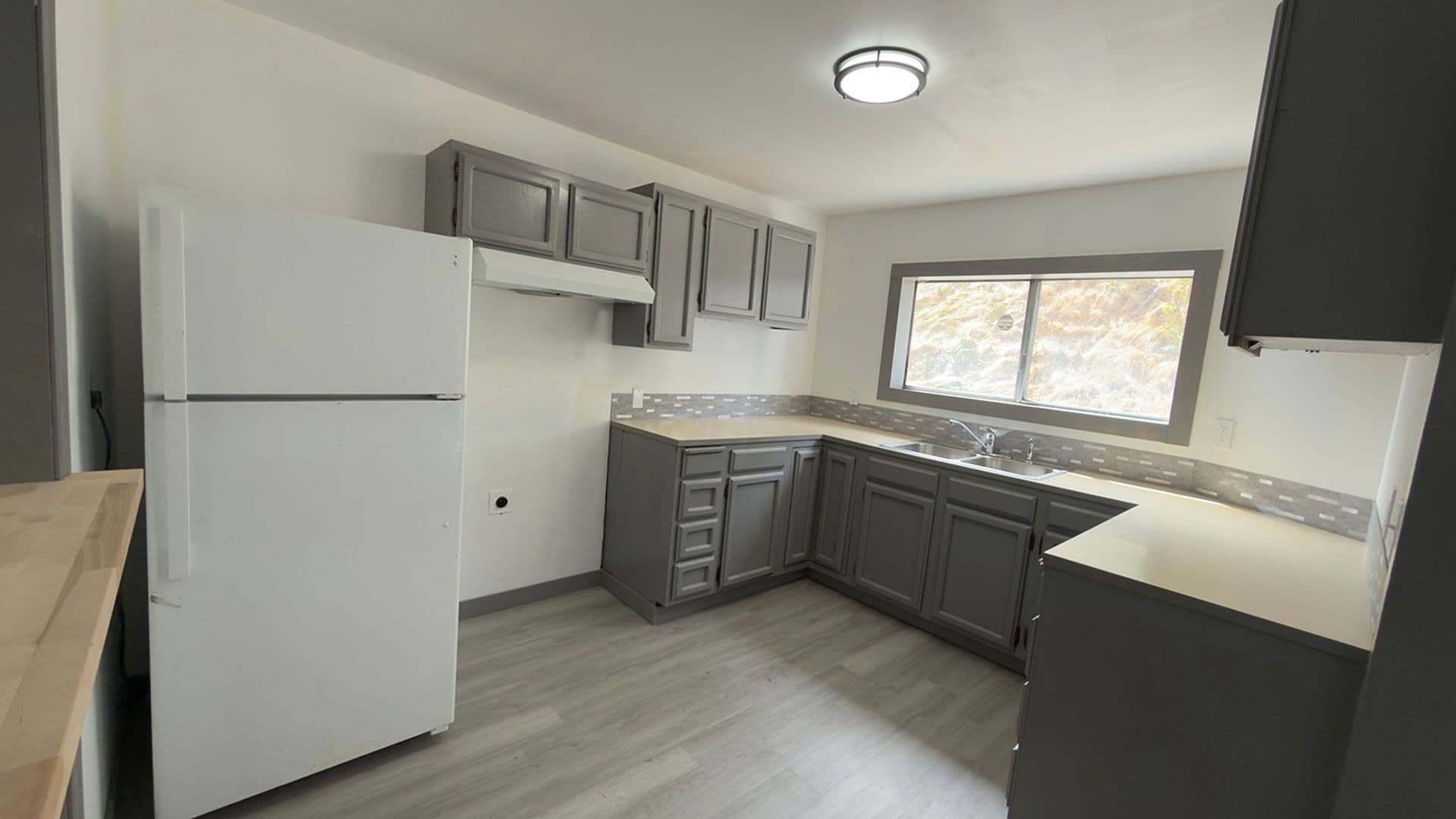 Astoria Apartment: 450 Commercial St. 1 & 2