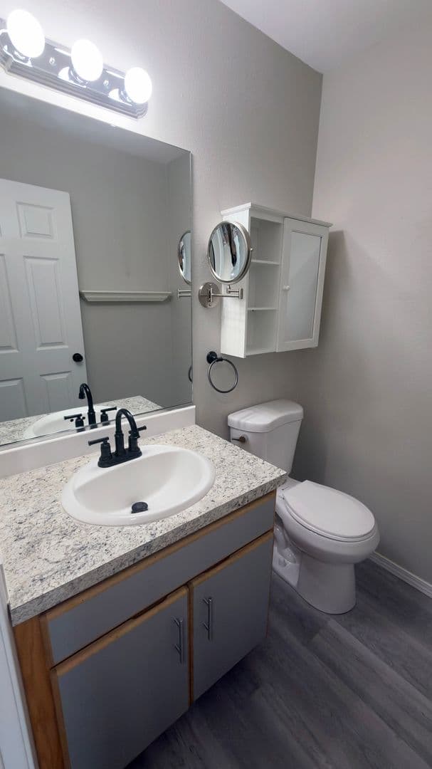 Astoria House: 1336 Olney Ave