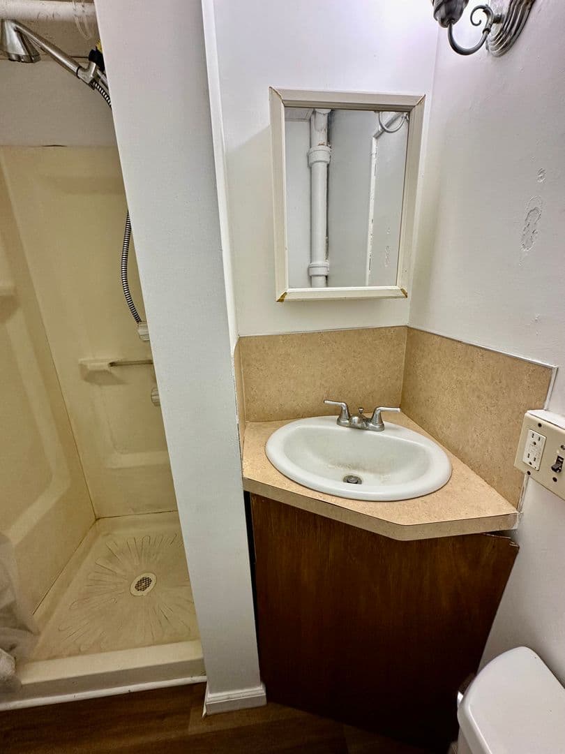 Allentown Apartment: 216 N 4th St.