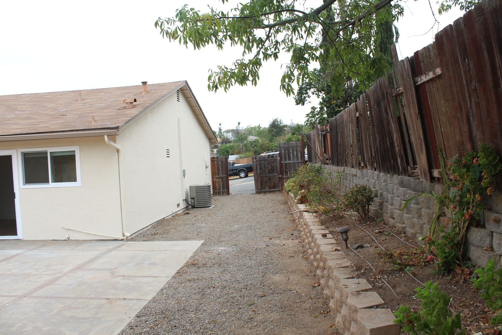 Vista House: 331 Rebecca Avenue