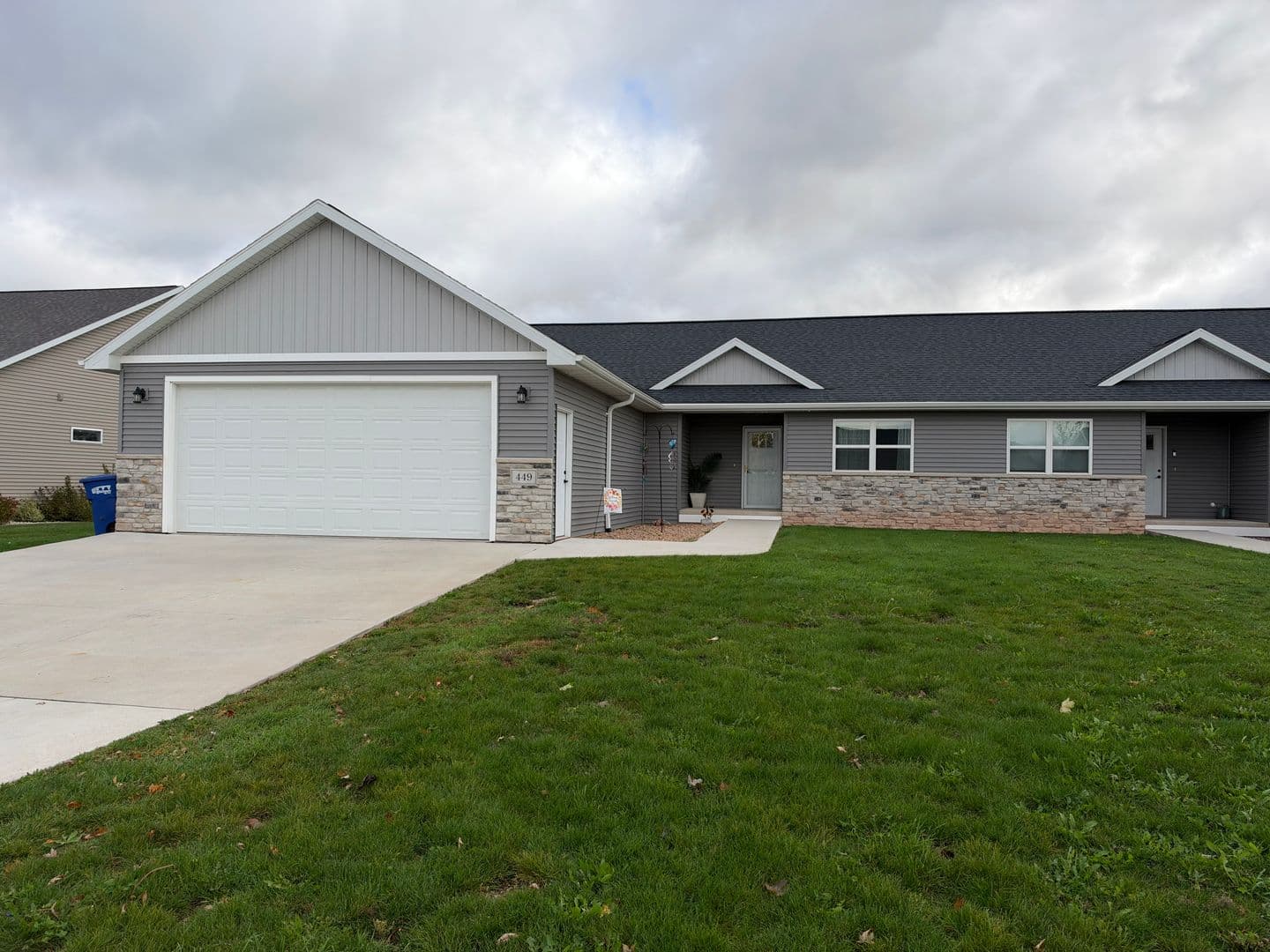 Wrightstown Apartment: 449 Longwood Lane