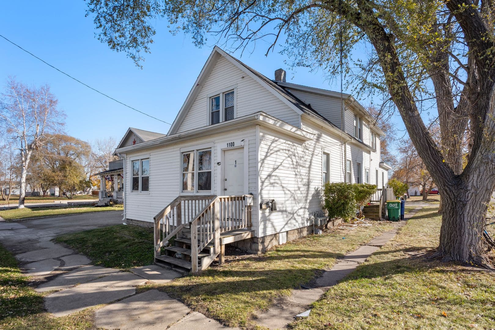Green Bay Apartment: 1100 N. Van Buren Street