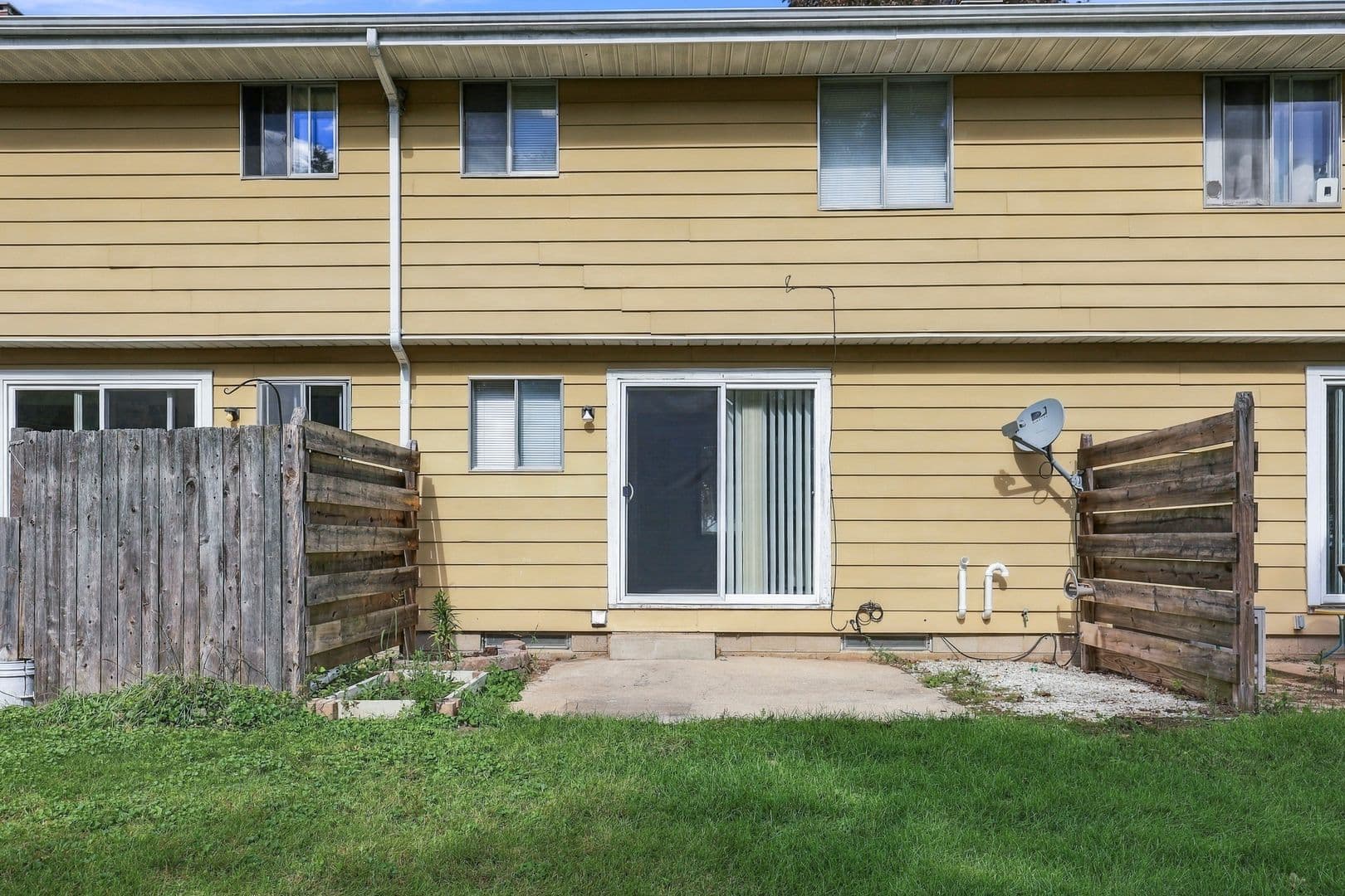 Two Rivers Apartment: 3727 Parkway Boulevard