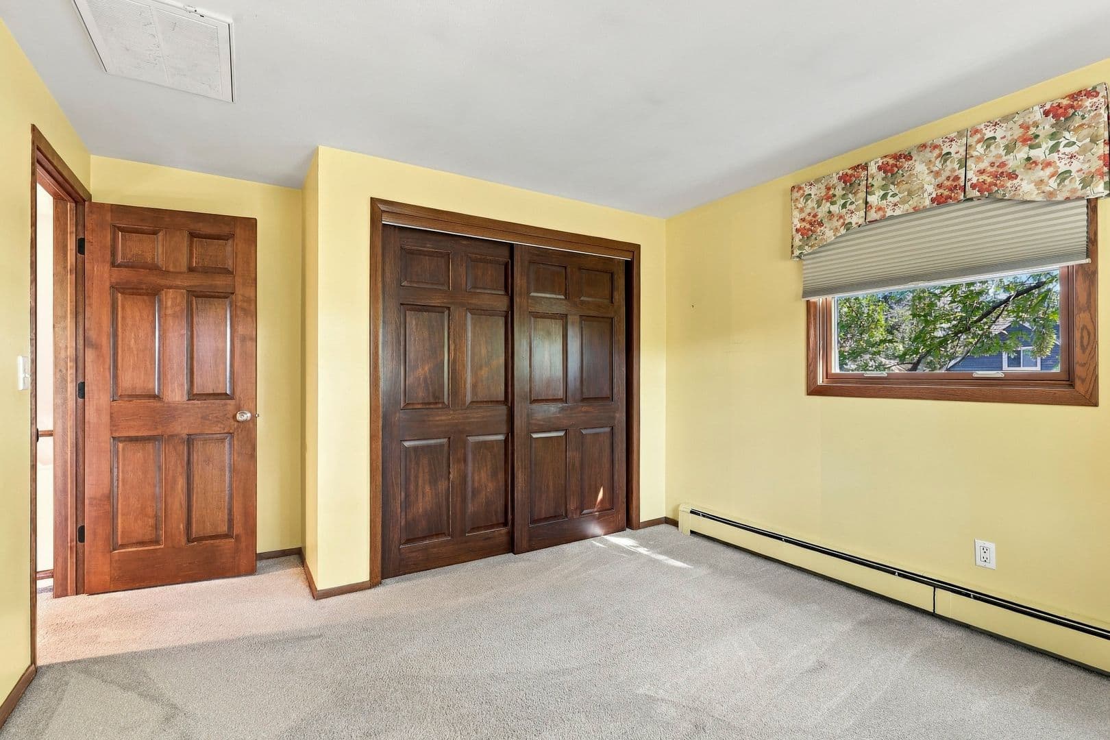 Appleton House: 939 W. Lindbergh Street