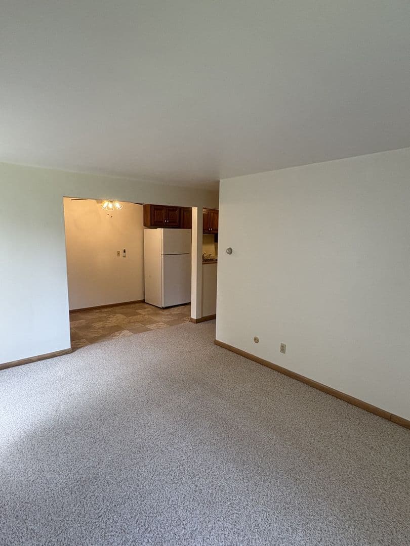 Stevens Point Apartment: 1609 Fourth Avenue