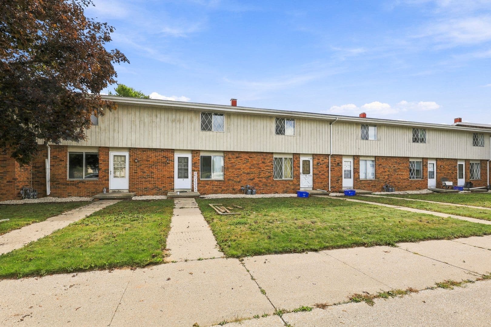 Two Rivers Apartment: 3727 Parkway Boulevard