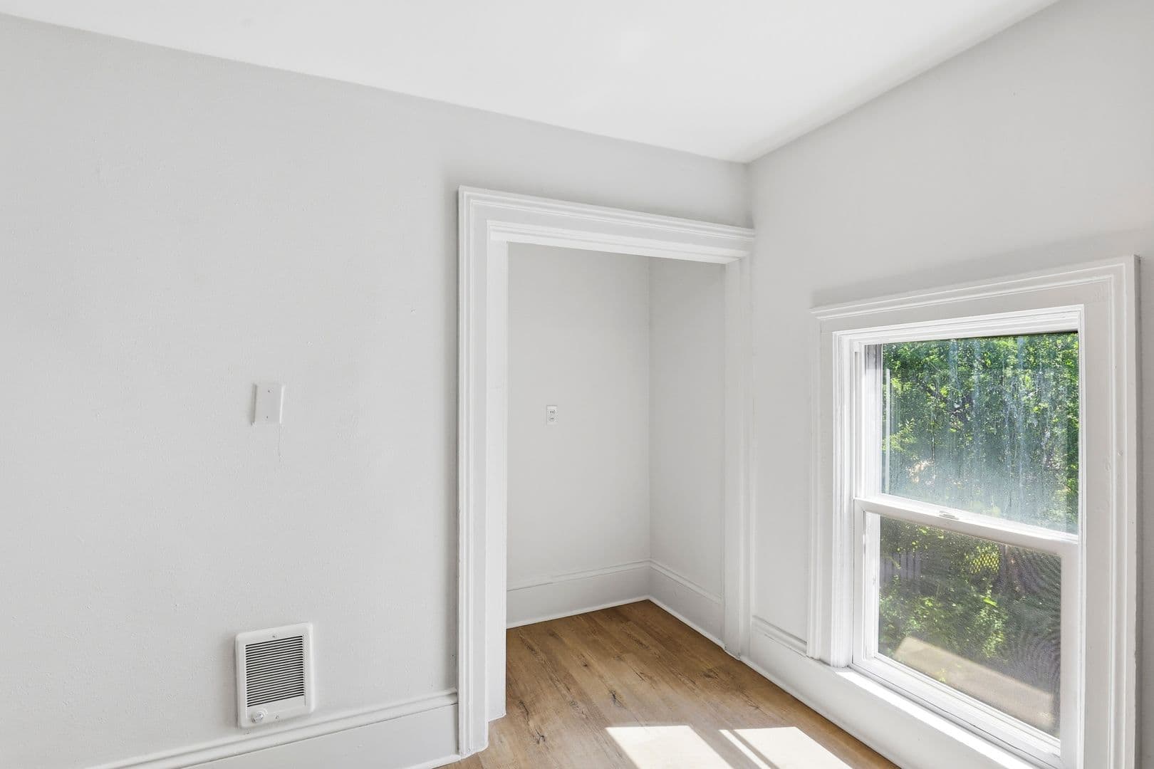 Oshkosh Apartment: 840 Jackson Street