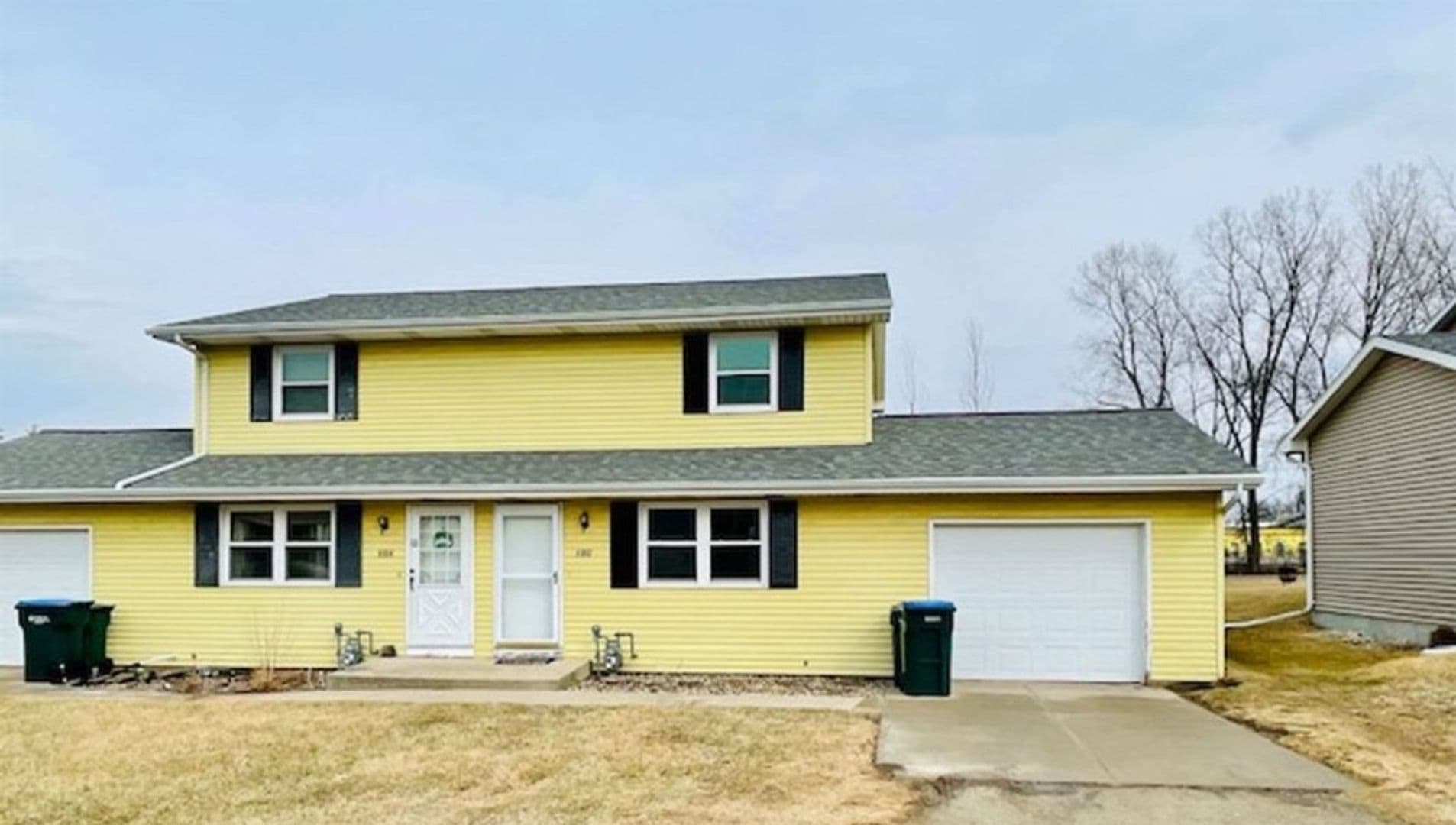 Appleton Apartment: 1352 W. Hiawatha Drive