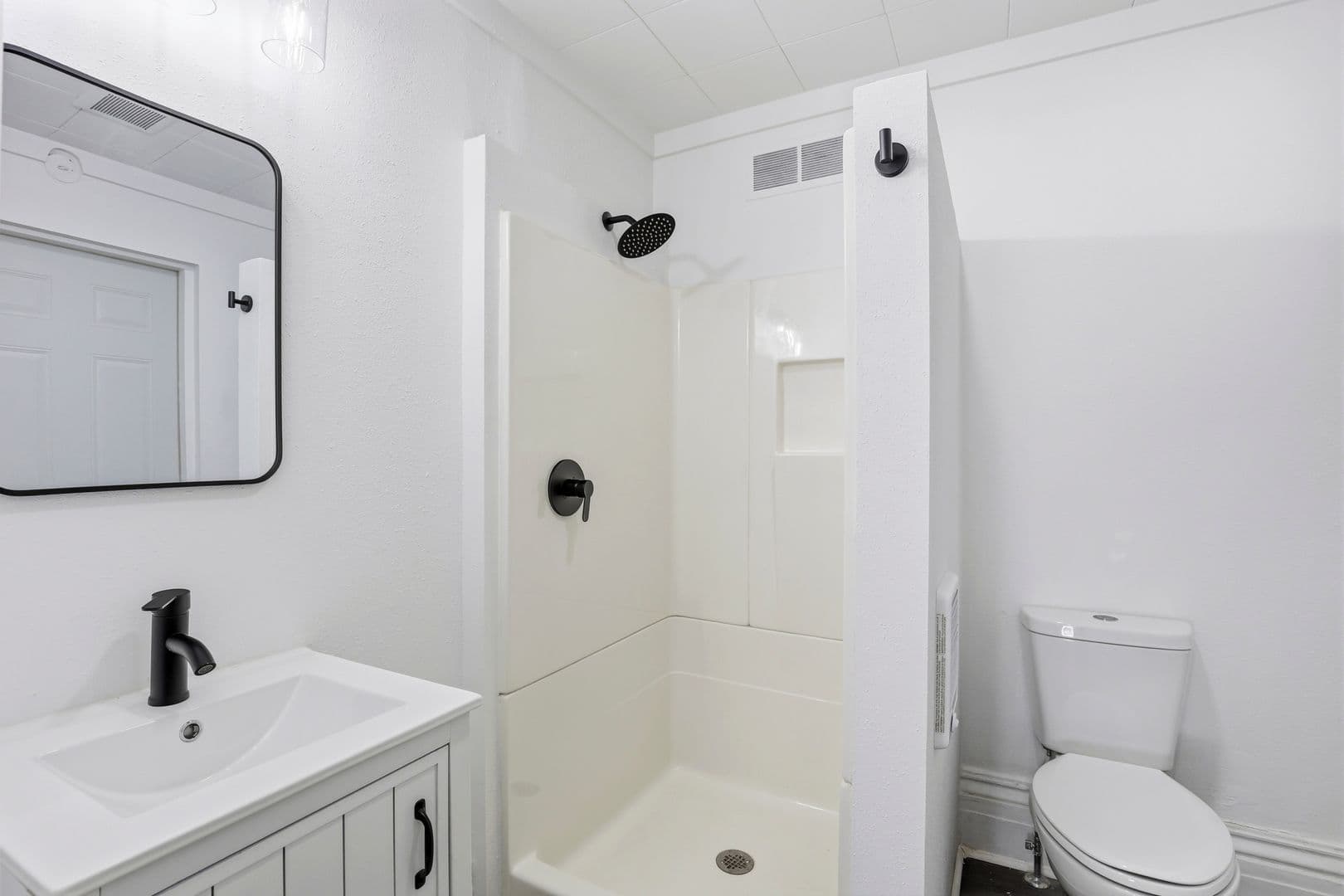 Oshkosh Apartment: 840 Jackson Street