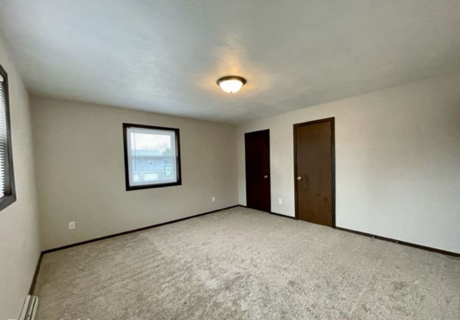 Appleton Apartment: 1352 W. Hiawatha Drive