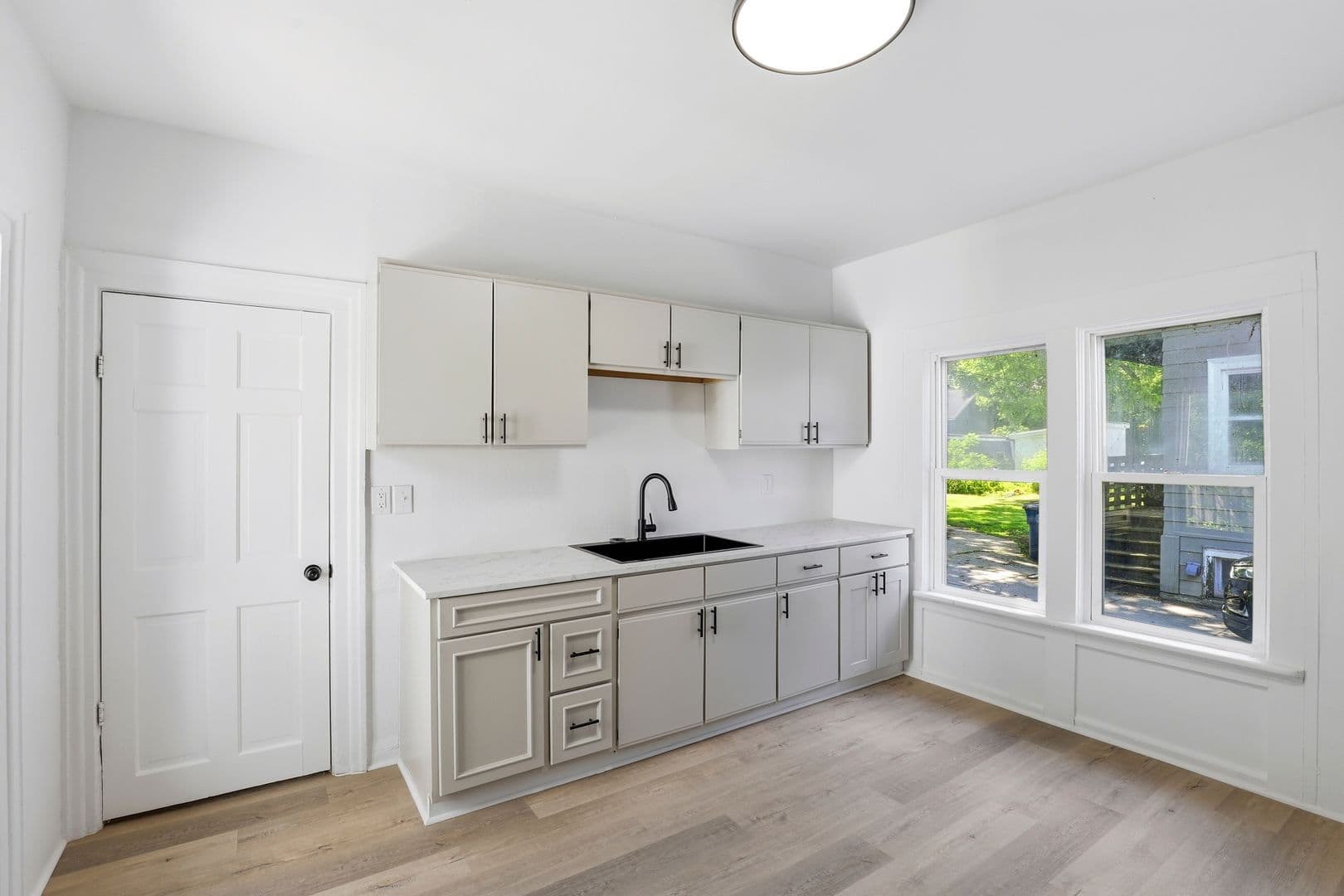 Oshkosh Apartment: 840 Jackson Street