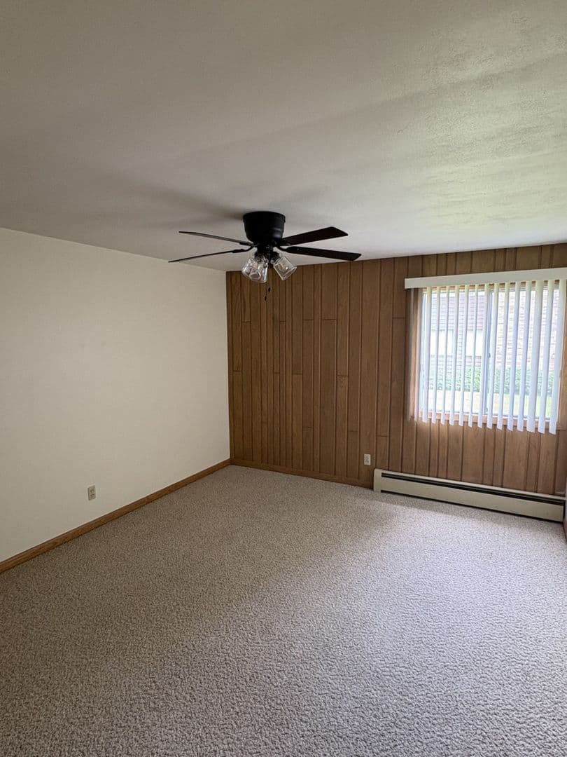 Stevens Point Apartment: 1609 Fourth Avenue