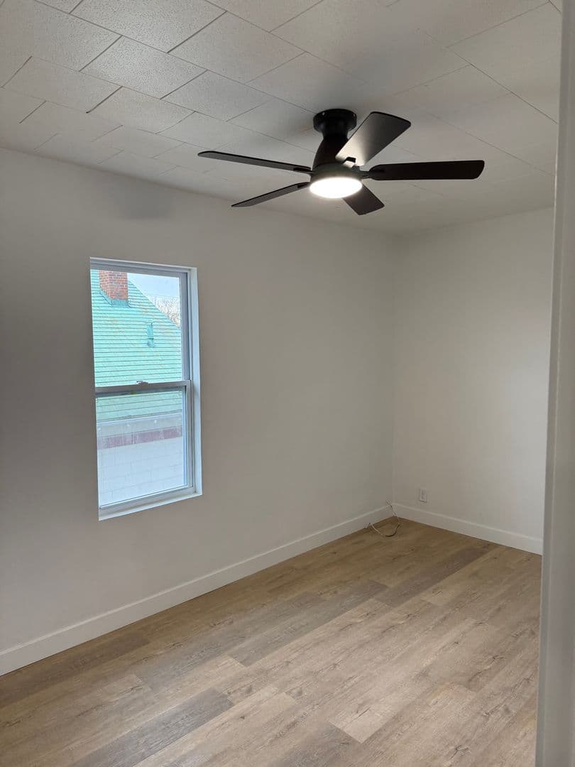Oshkosh Apartment: 1119 Main Street