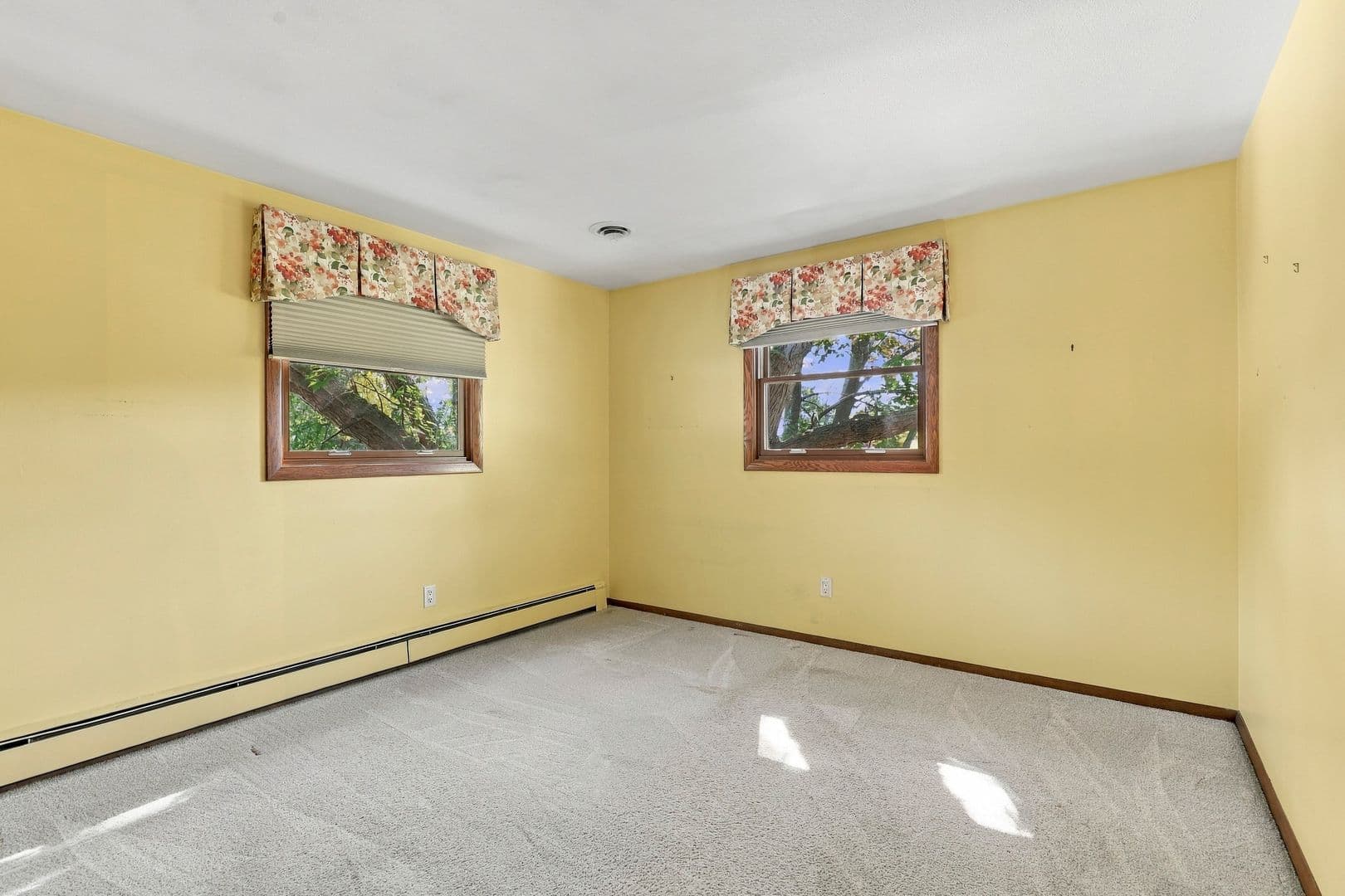 Appleton House: 939 W. Lindbergh Street