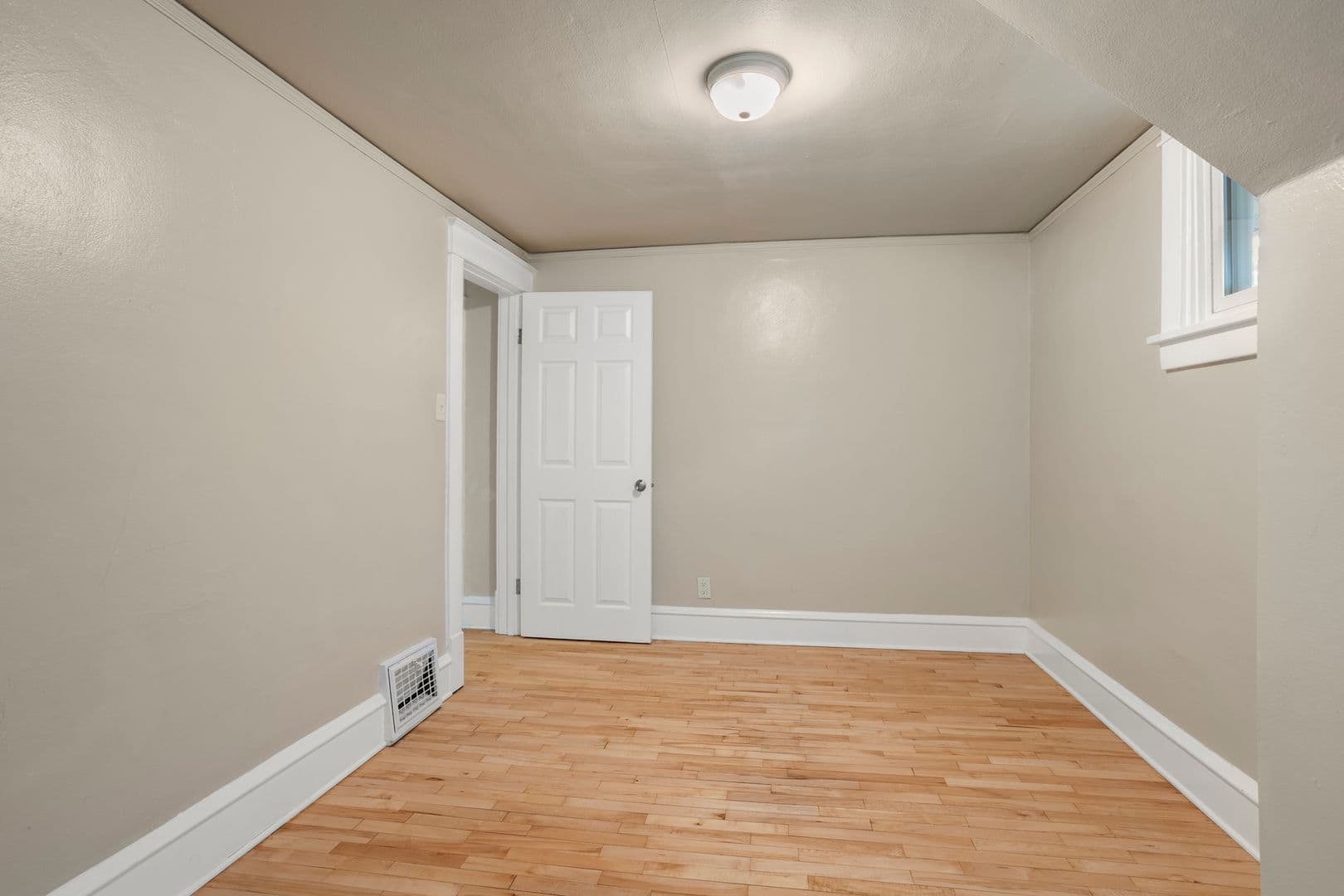 Appleton House: 1008 N. Bennett Street