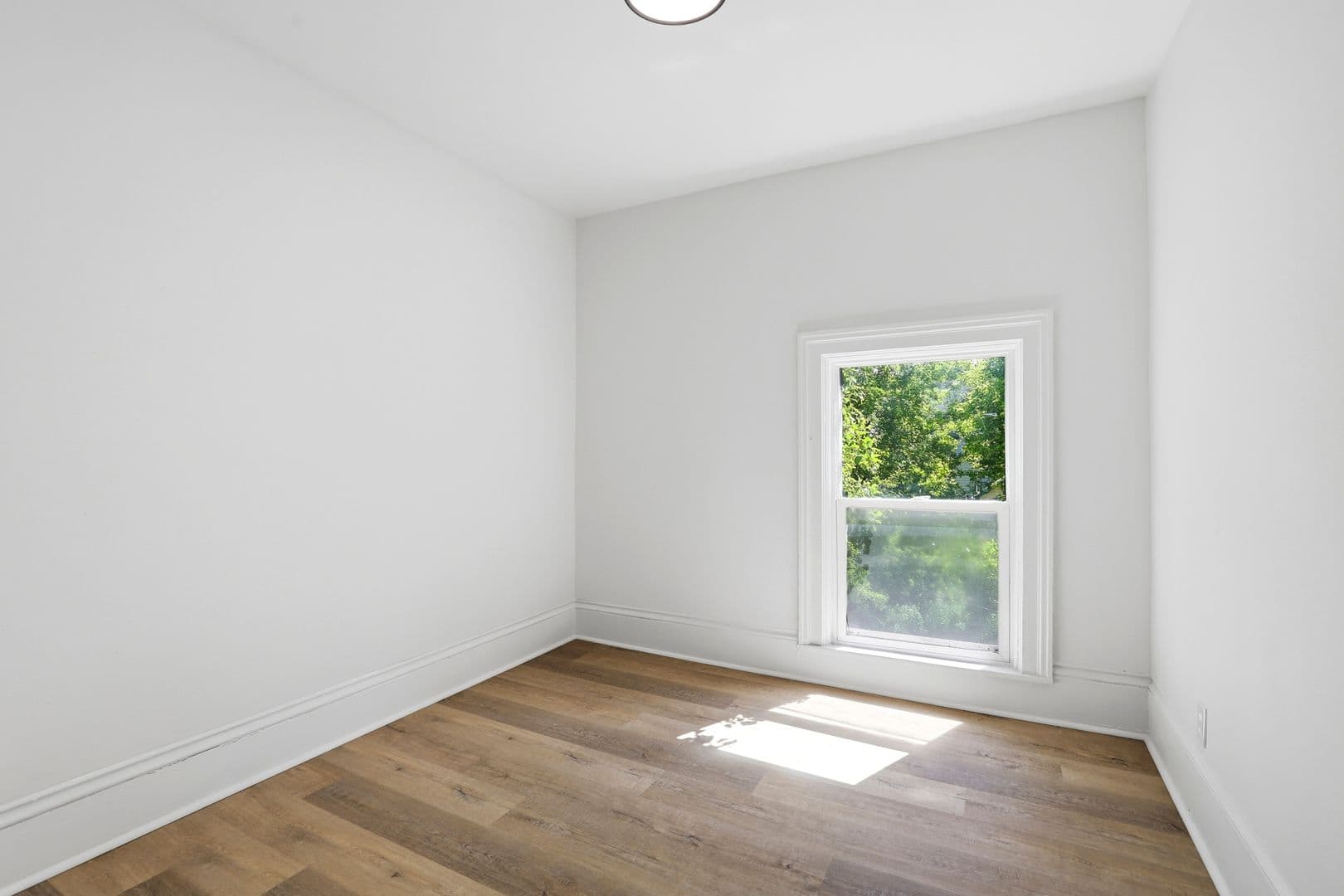 Oshkosh Apartment: 840 Jackson Street