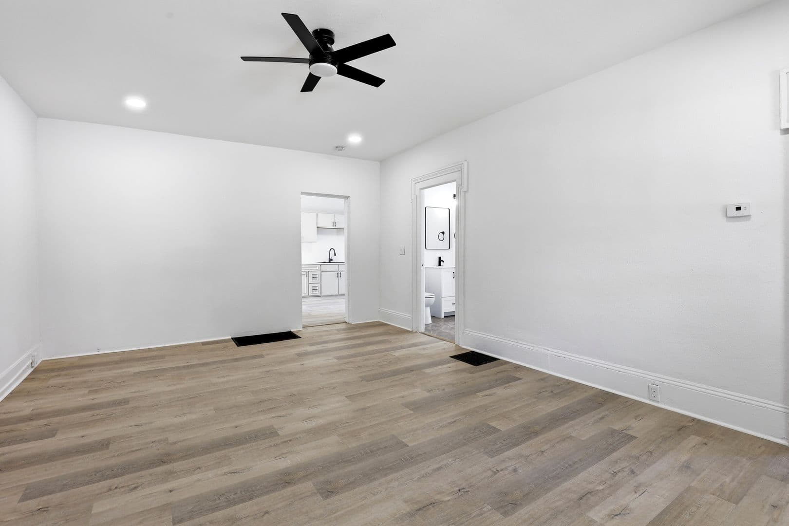 Oshkosh Apartment: 840 Jackson Street