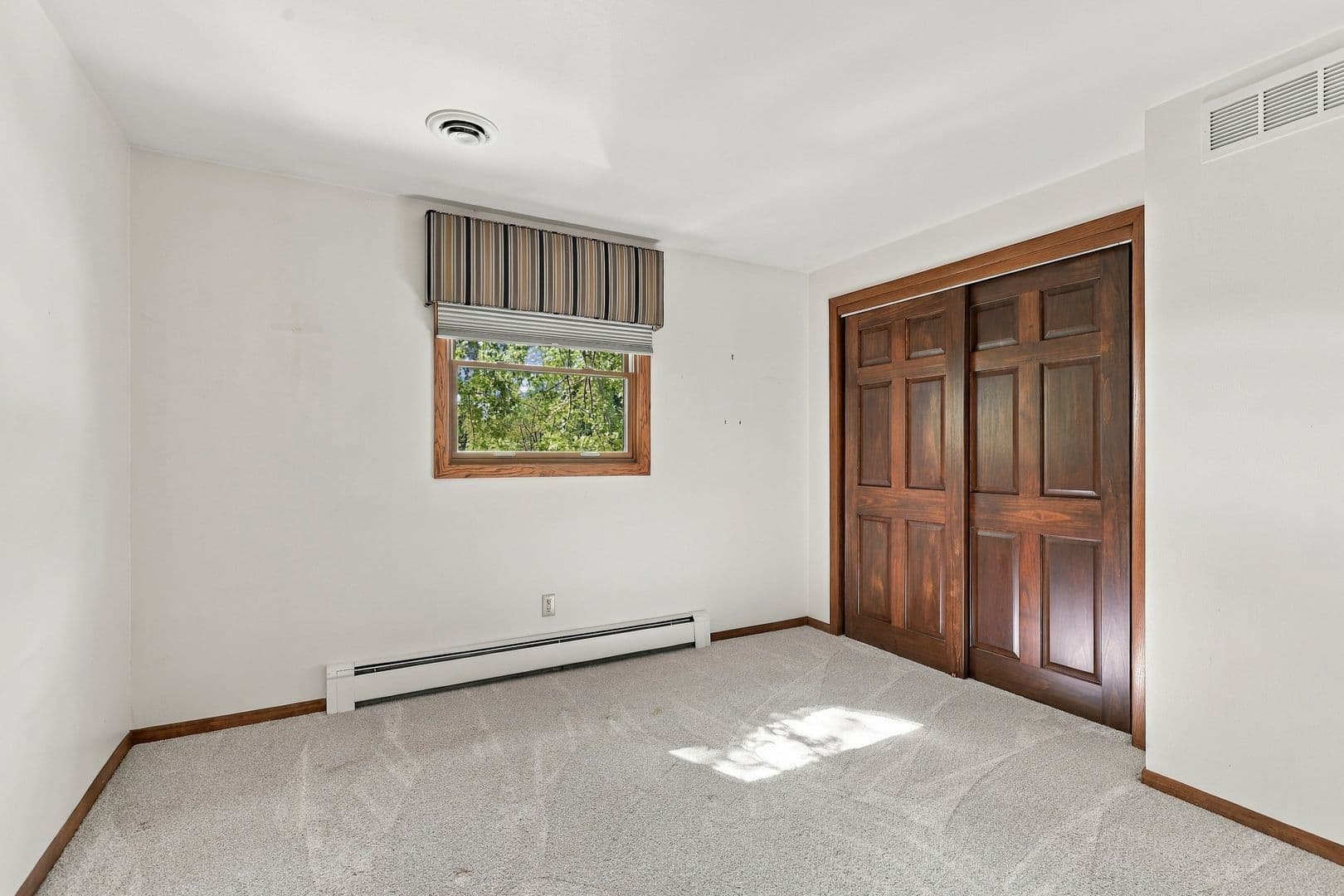 Appleton House: 939 W. Lindbergh Street