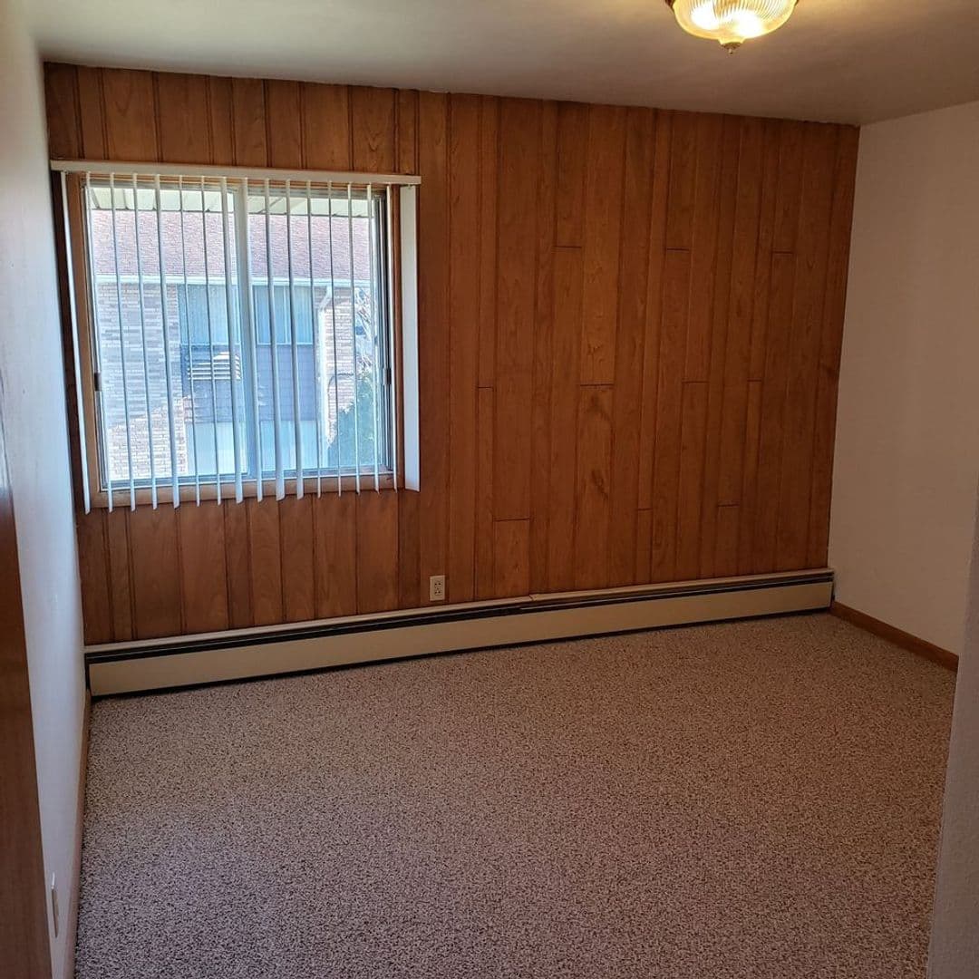 Stevens Point Apartment: 1609 Fourth Avenue
