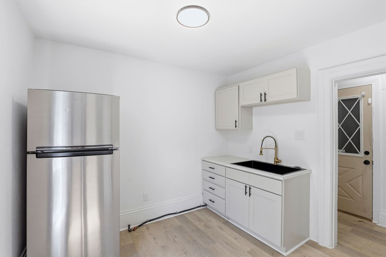 Oshkosh Apartment: 840 Jackson Street