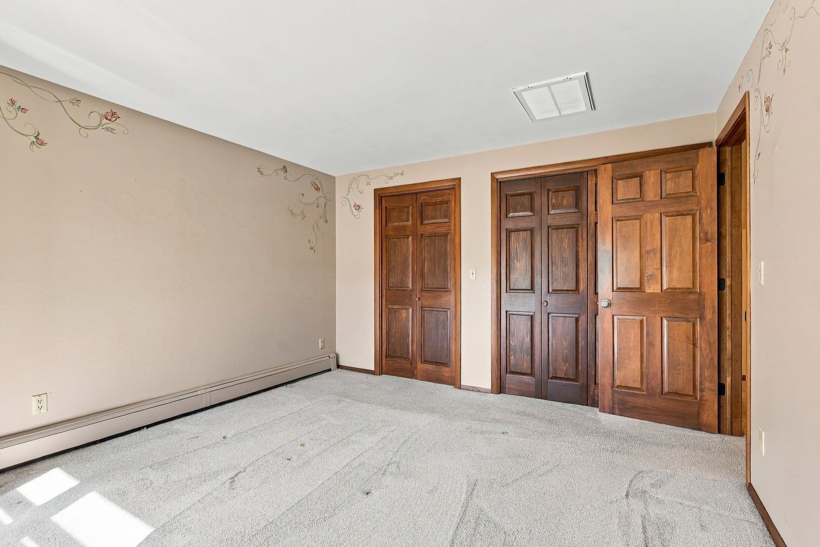 Appleton House: 939 W. Lindbergh Street