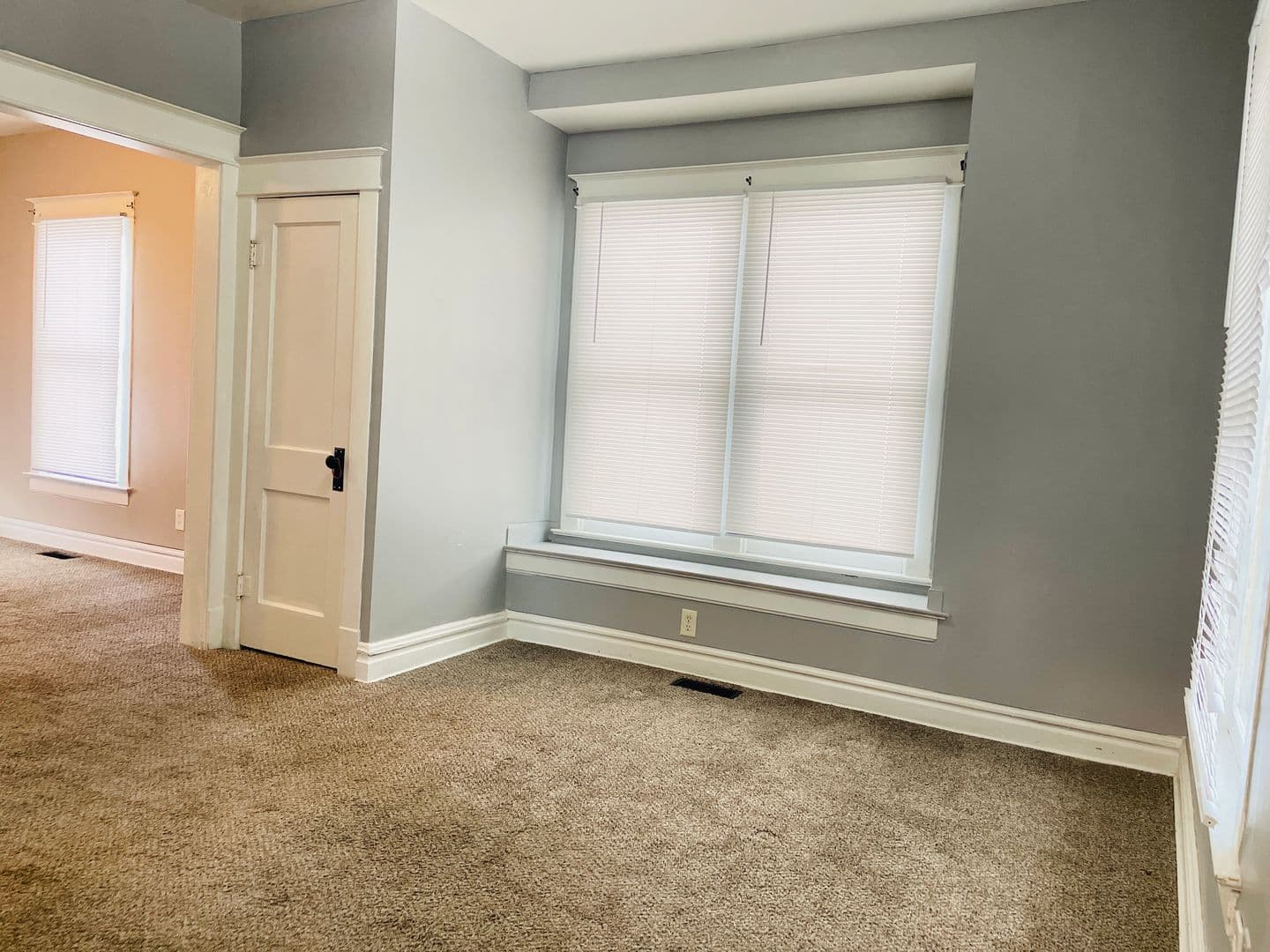 Independence Apartment: 604 W Maple