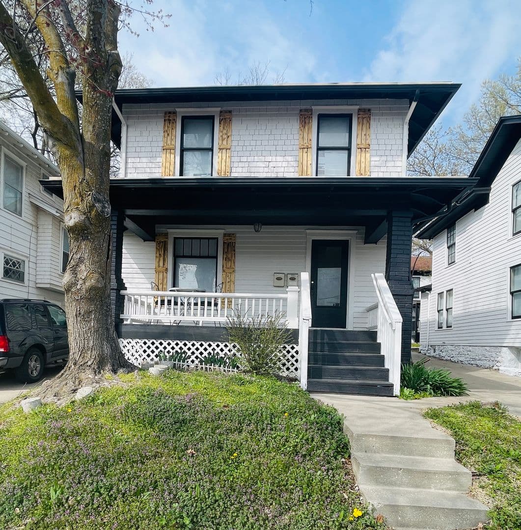 Independence Apartment: 604 W Maple