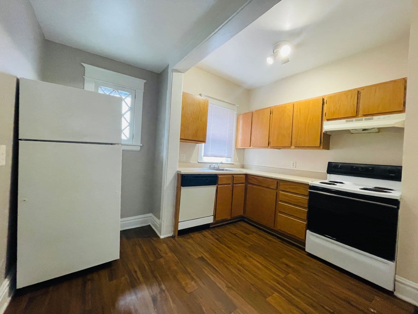 Independence Apartment: 604 W Maple