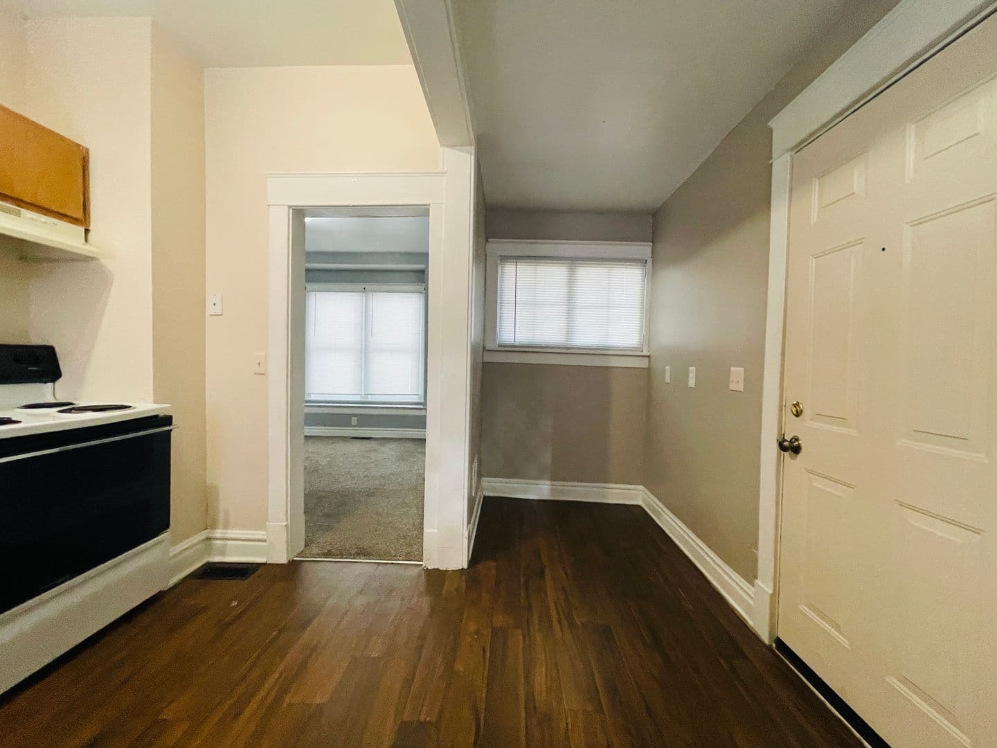 Independence Apartment: 604 W Maple
