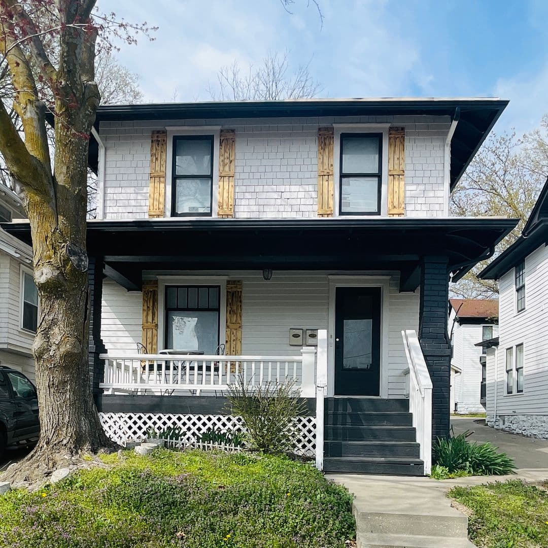 Independence Apartment: 604 W Maple