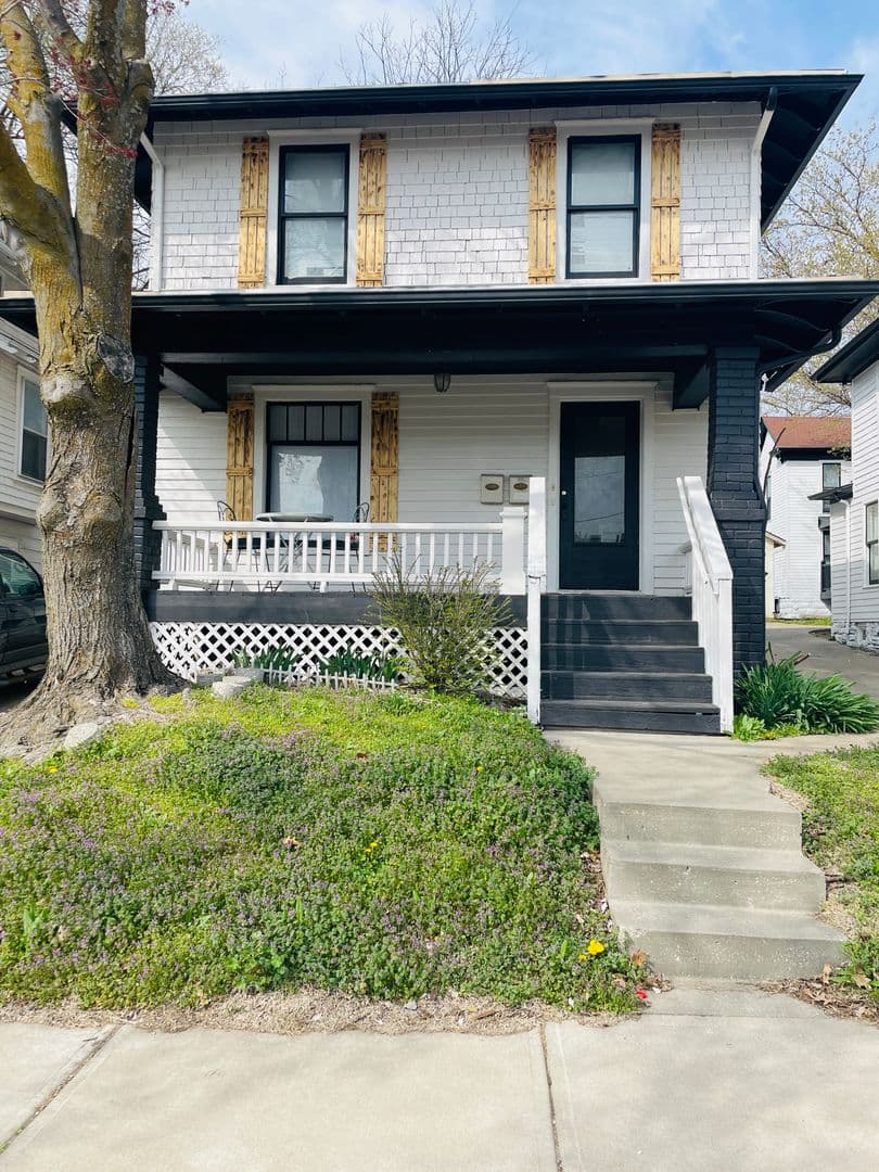 Independence Apartment: 604 W Maple