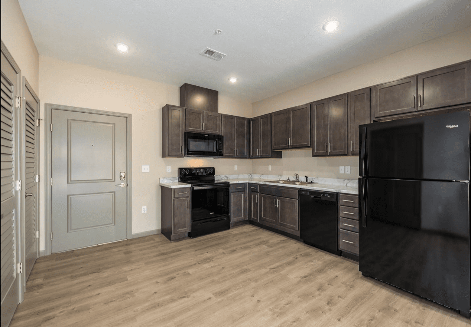 Nixa Apartment: 106 East Greenbriar Drive