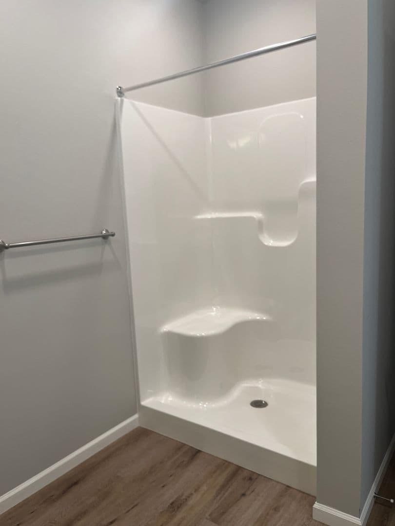 Springfield Apartment: 3697 N Glenstone